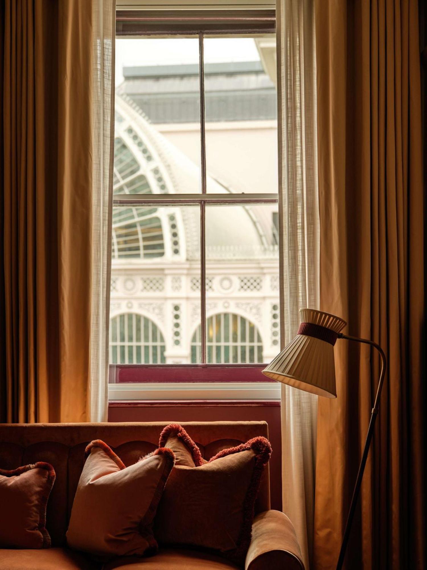 Hotel Nomad Londra Esterno foto A room at the hotel